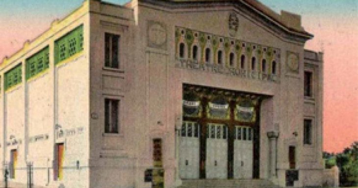 Le Théâtre municipal, dessiné par Hippolyte Delaporte, photographié dans les années 1930